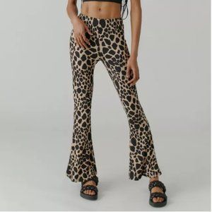NWT Urban Outfitter UO- Remnants Cozy Animal Print Flare Pant - Medium
